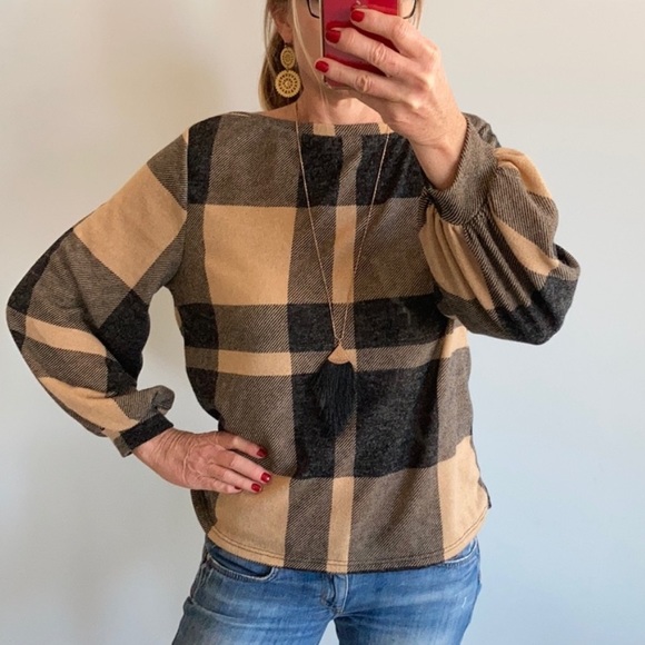 Black & Tan Plaid Puff Sleeve Top - Picture 6 of 7
